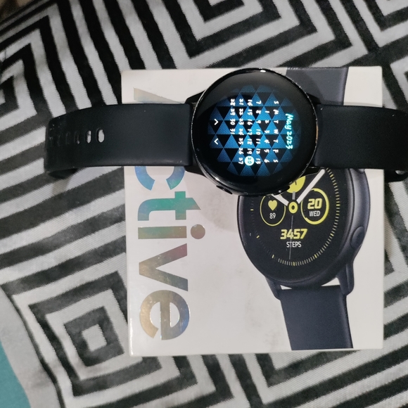 Samsung Galaxy watch "ACTIVE" - Picture 2 of 6